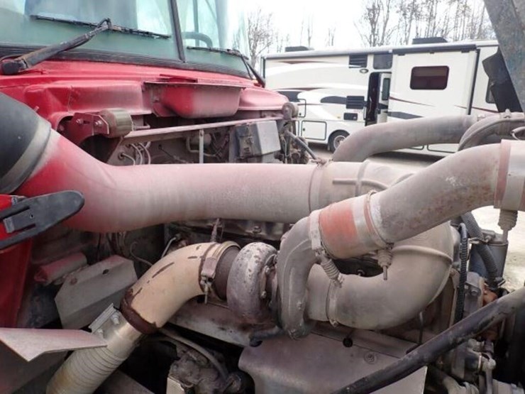 1999-mack-rb690s-image-33