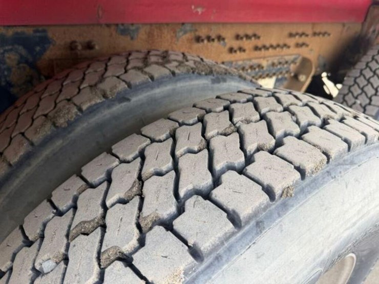 2009-mack-granite-gu813-image-59