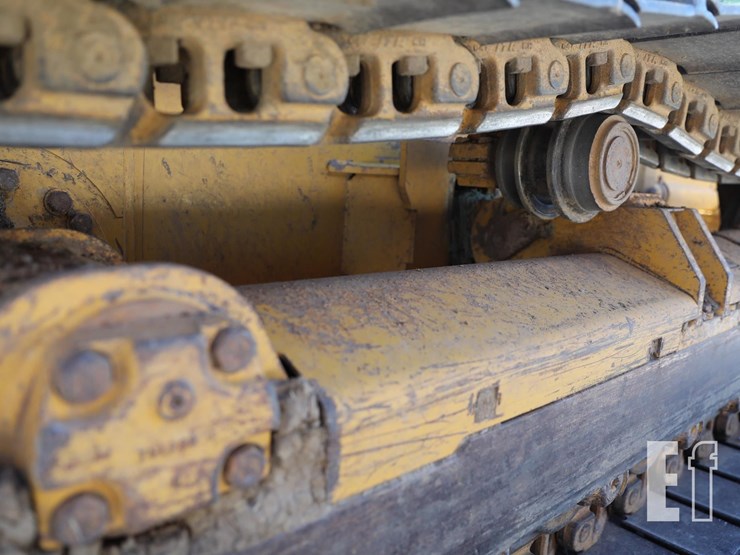 2008-deere-700j-lgp-image-16