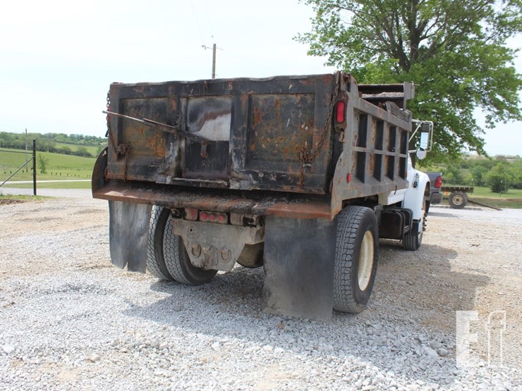 1999-ford-f800-image-6
