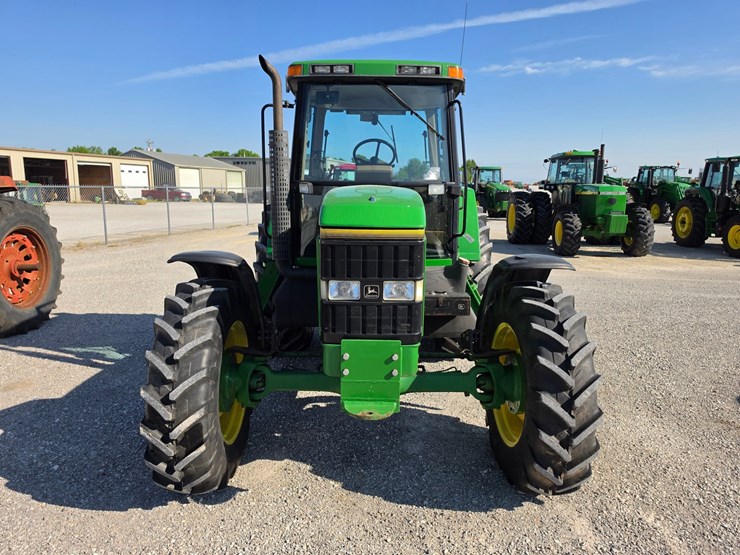 1994-john-deere-7200-image-2