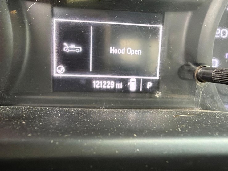2021-chevrolet-3500hd-image-23