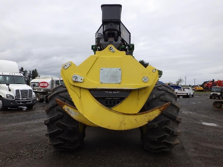 2022-deere-648l-image-6