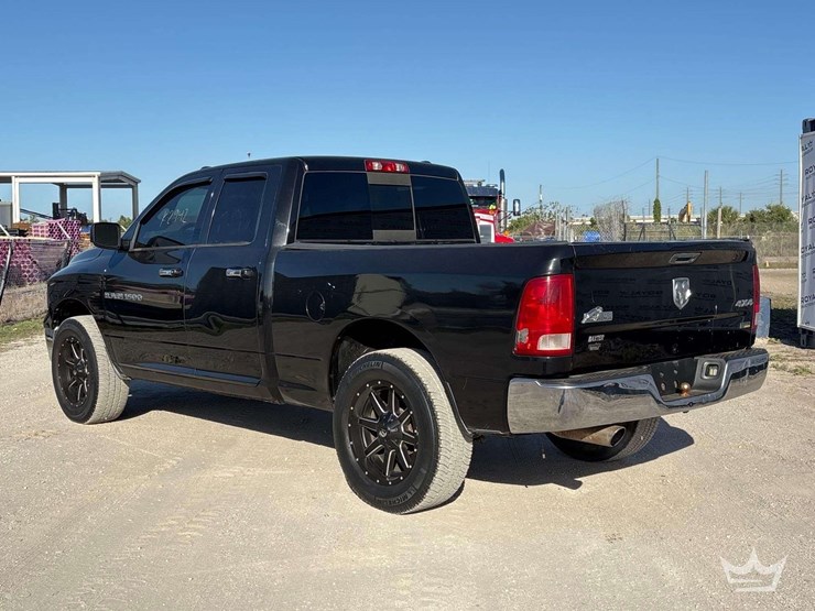 2011-dodge-ram-1500-image-4