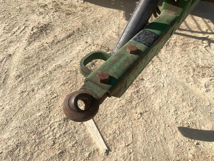 john-deere-337-image-34