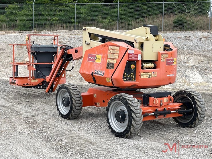 2016-jlg-340aj-image-1