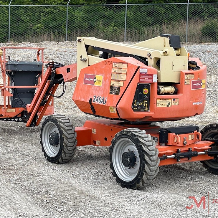 2016 JLG 340AJ