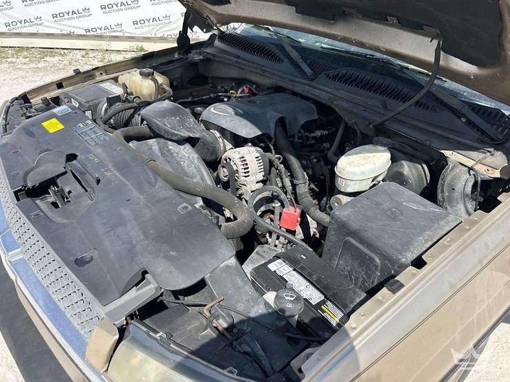 2004-chevrolet-silverado-1500-image-8