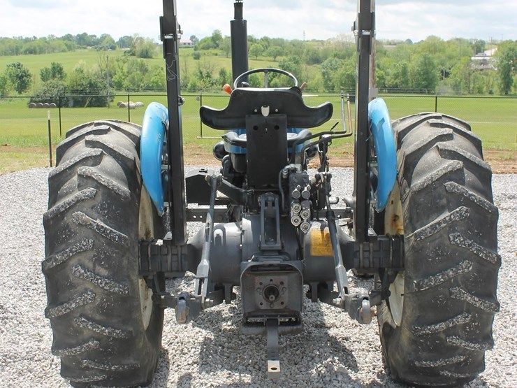 new-holland-3930-image-4