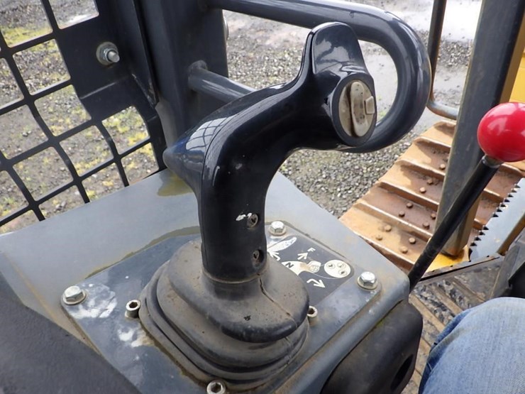 2016-deere-650k-image-41