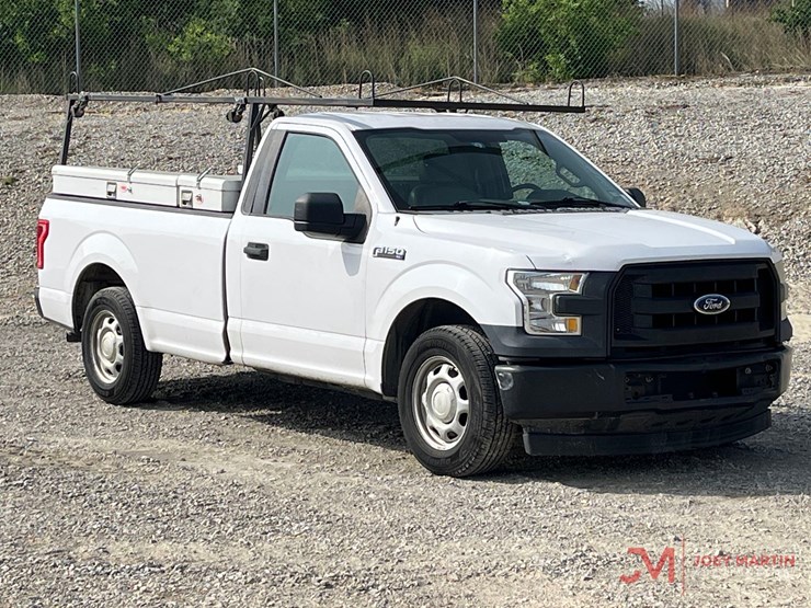 2017-ford-f150-xl-image-1