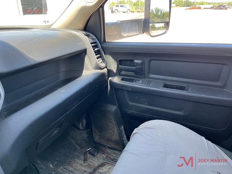 2020-dodge-ram-2500-image-18