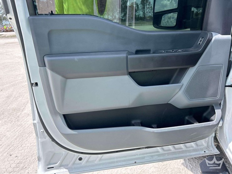 2023-ford-f250-image-11
