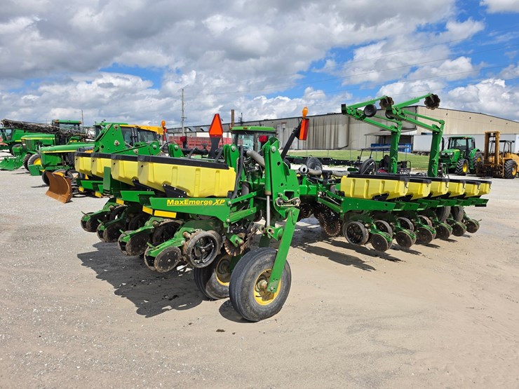 2007-john-deere-1770nt-image-7