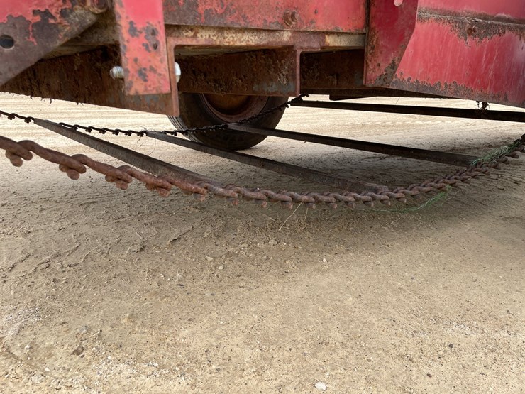 new-holland-165-image-21