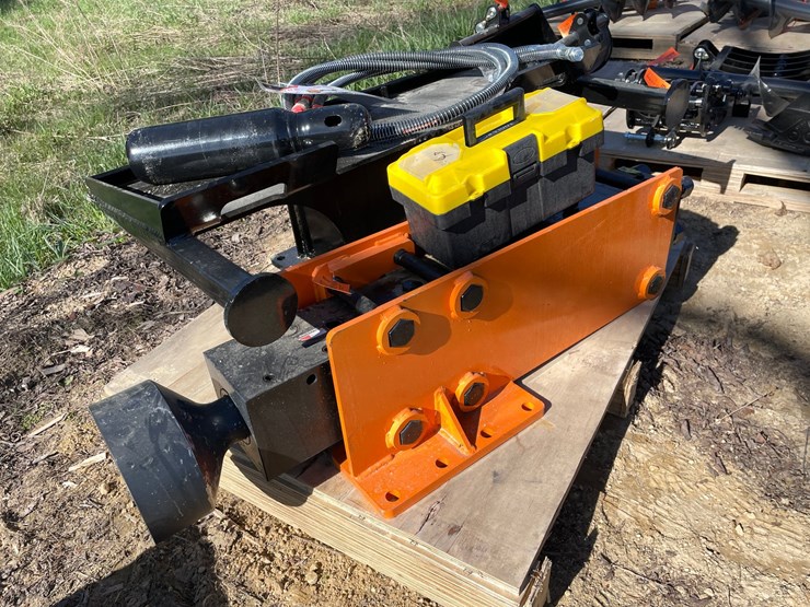 #2327-•-new-wolverine-skid-steer-post-driver-attachment-image-1