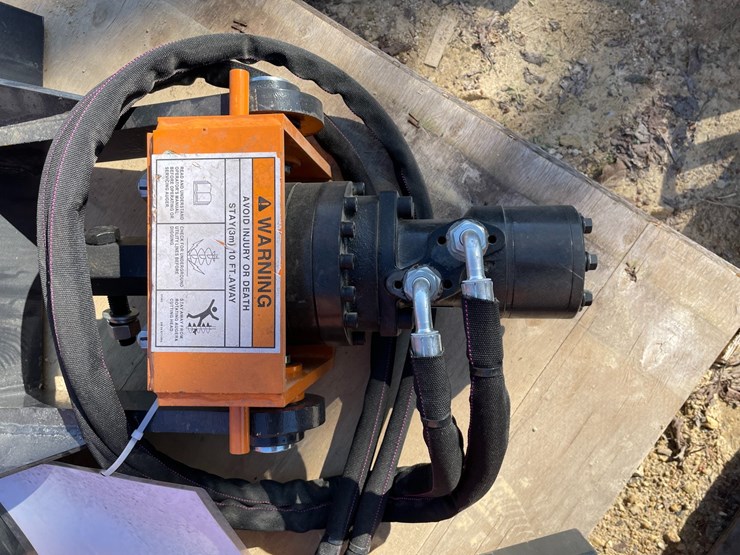 #2304-•-new-wolverine-mini-skid-steer-auger-drive-and-bit-attachment-image-5
