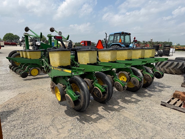 john-deere-7200-image-9