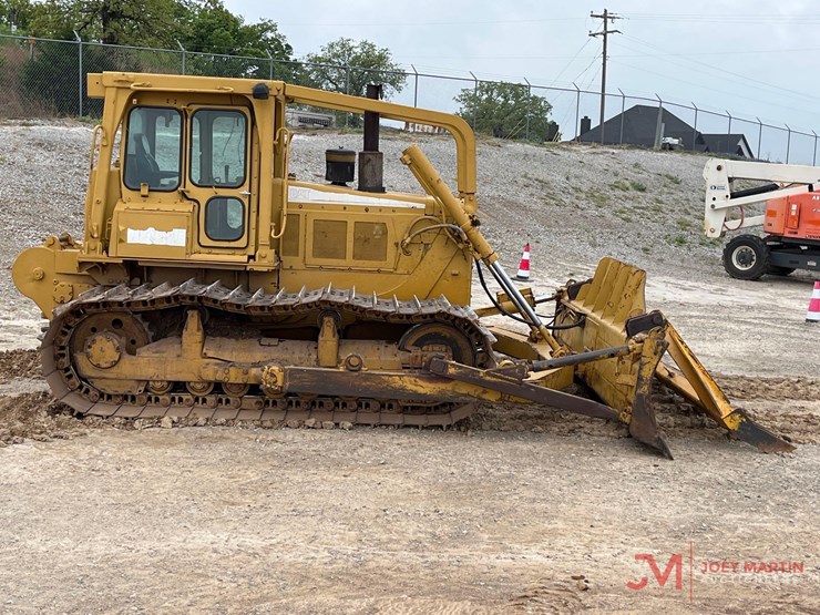caterpillar-d6d-image-2