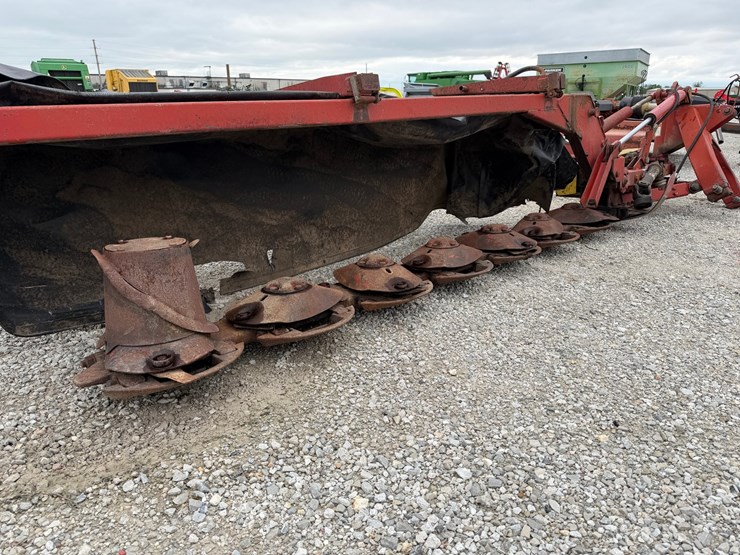 new-holland-617-image-3