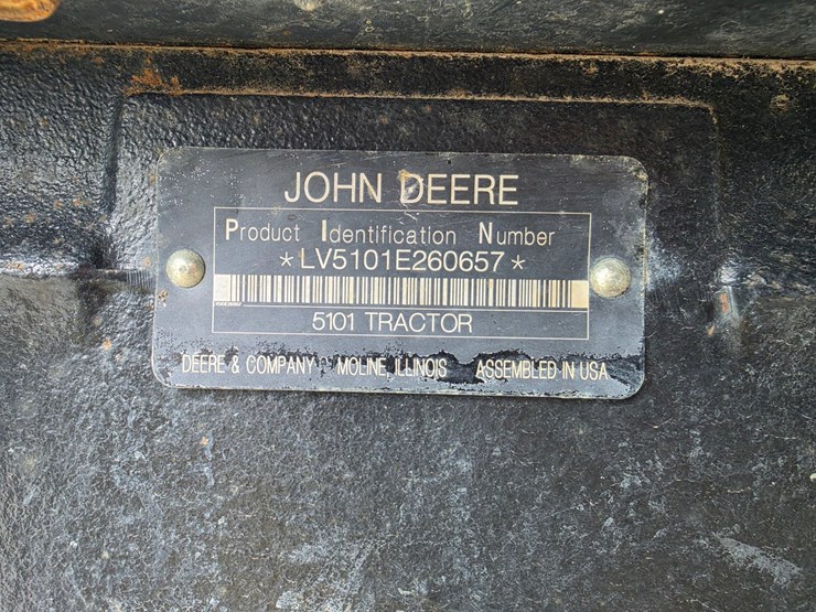 2009-john-deere-5101e-image-22