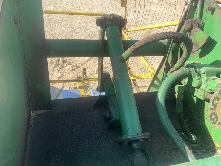 john-deere-337-image-20