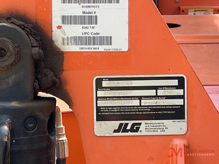 2016-jlg-8042-image-11