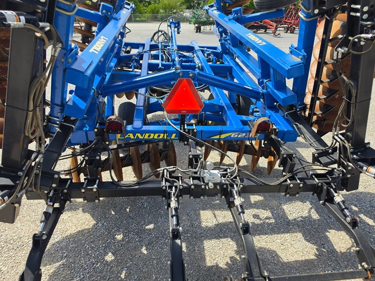 2014-landoll-6230-21-image-8