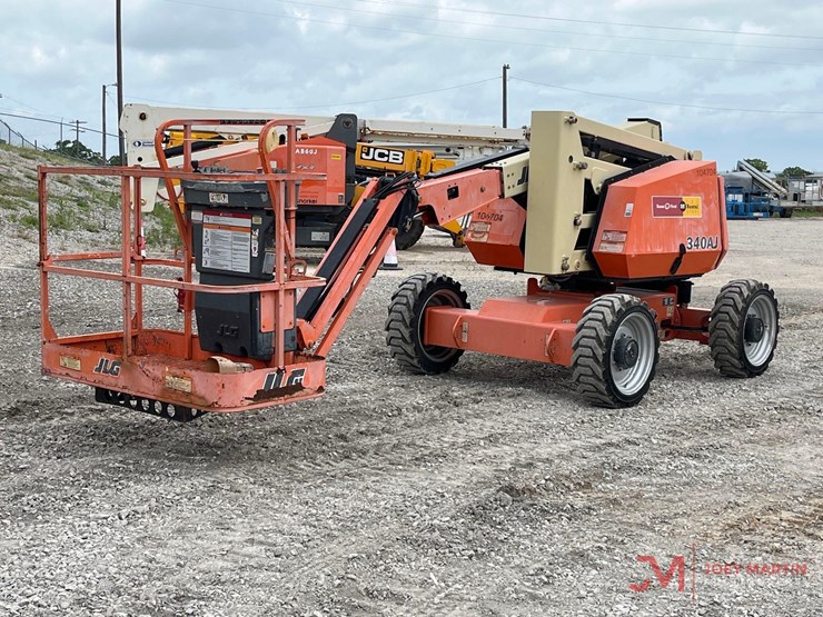 2016-jlg-340aj-image-2