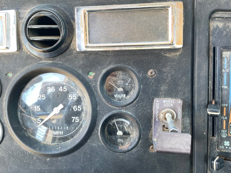 1994-ford-l8000-image-55