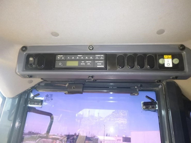 2018-komatsu-wa320-8-image-22