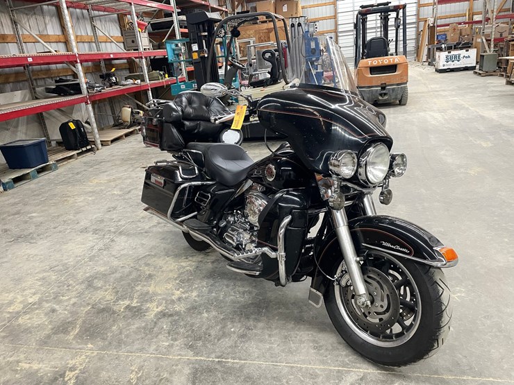 #210-•-2001-harley-davidson-ultra-classic-motorcycle-(has-wi-title)-image-1