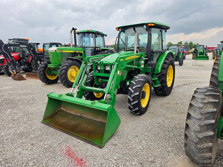 2009-john-deere-5101e-image-25