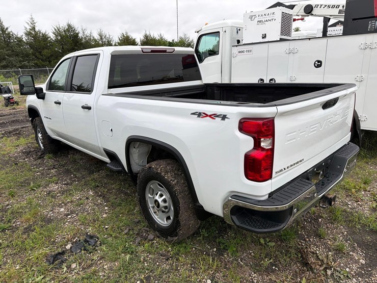 2020-chevrolet-2500-image-4
