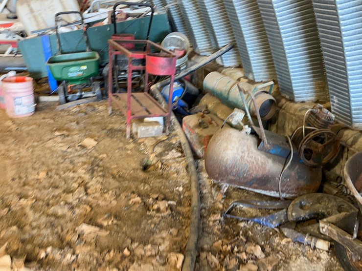 farm-supplies-**sold-onsite-only,-no-online-bids-will-be-accepted**-image-6