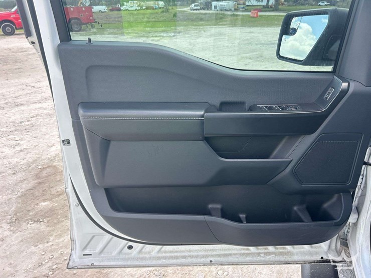 2022-ford-f150-image-15