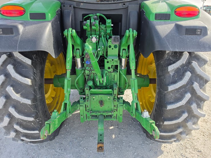 2016-john-deere-6145r-image-14