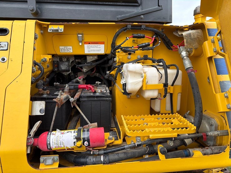 2020-komatsu-d61px-24-image-18