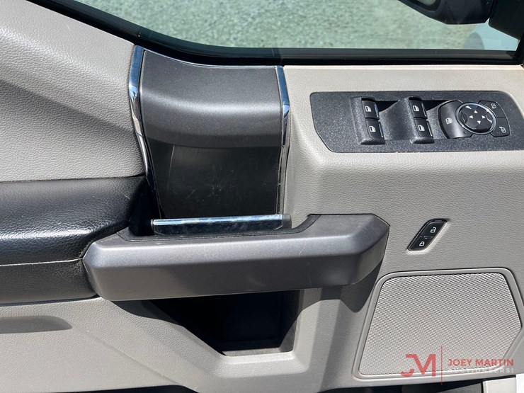 2019-ford-f150-xlt-image-9