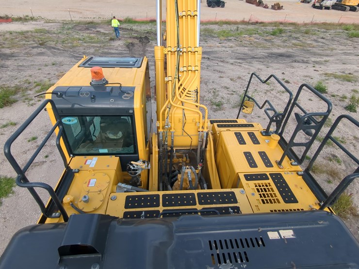 2022-komatsu-pc360-lc-11-image-19