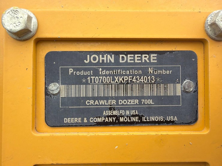 2022-deere-700l-xlt-image-16