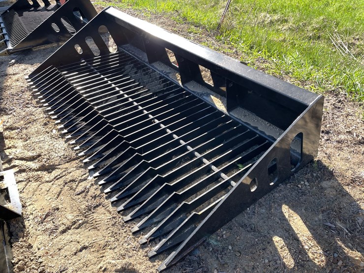 #2328-•-new-wolverine-84"-skid-steer-skelton-high-side-bucket-image-1