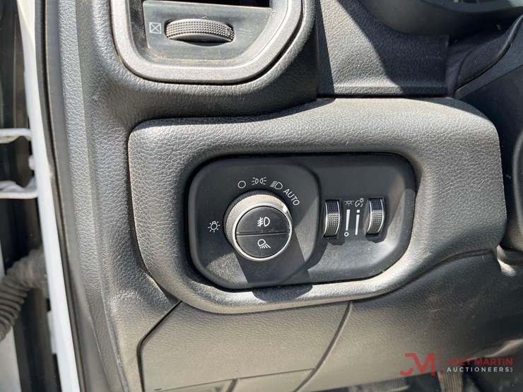 2020-dodge-ram-2500-image-14
