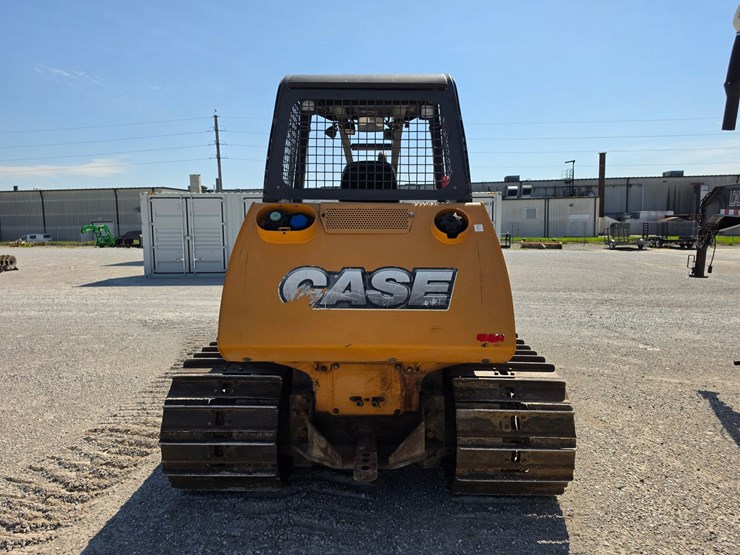2014-case-850m-image-11