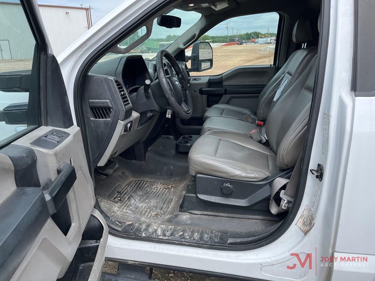 2018-ford-f350-sd-image-18
