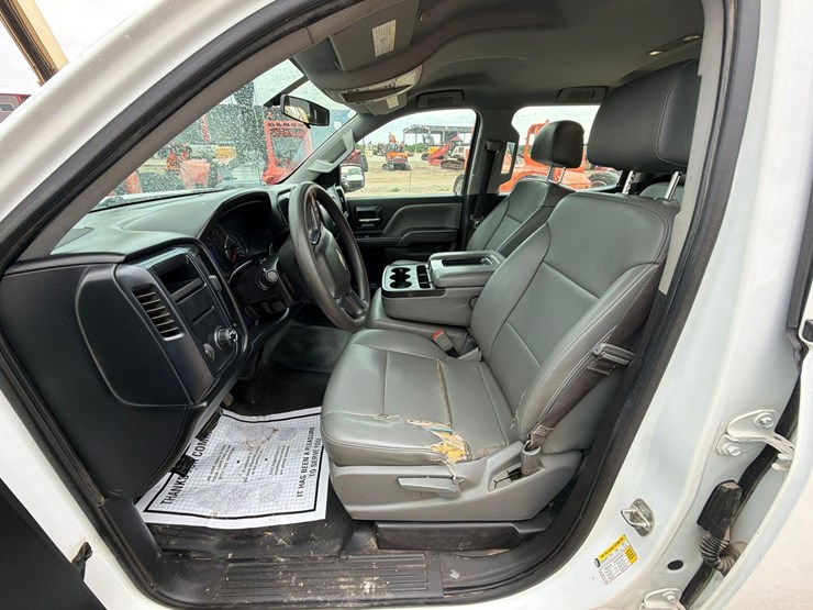 2017-chevrolet-1500-image-14