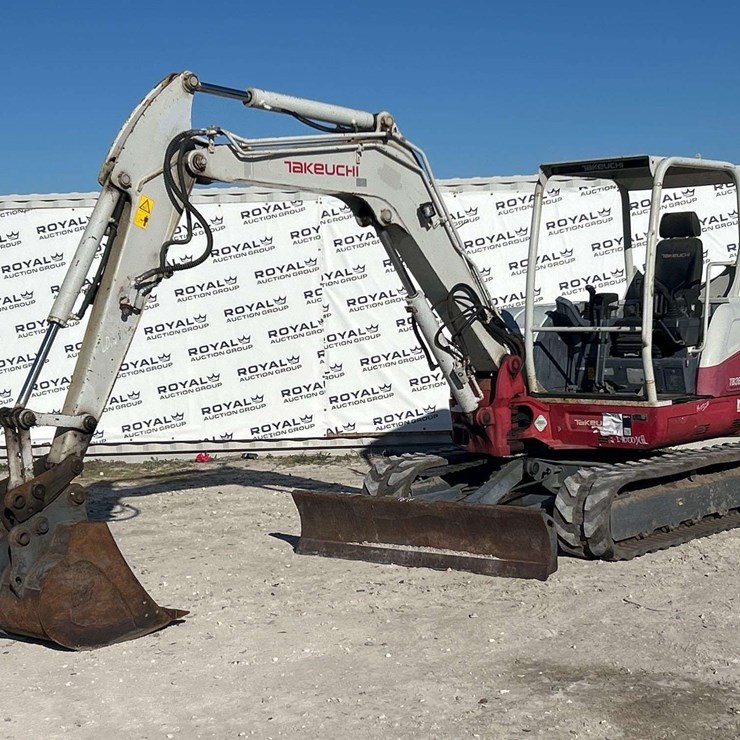 2014 TAKEUCHI TB260