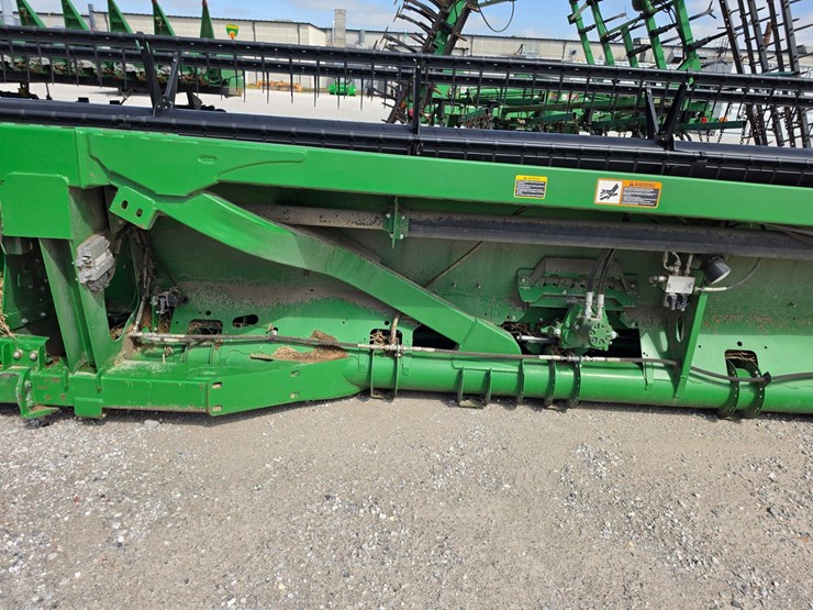 2015-john-deere-635fd-image-9