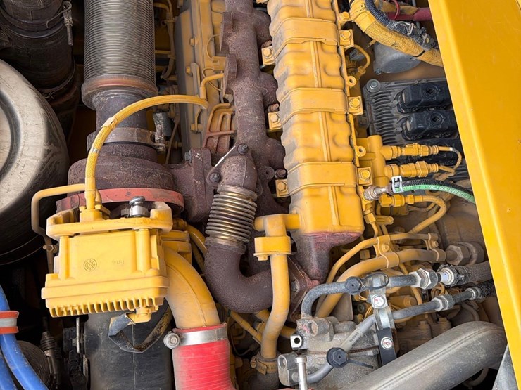 2023-deere-544p-image-3