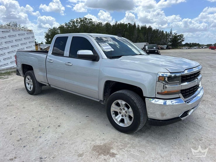 2018-chevrolet-silverado-1500-image-2